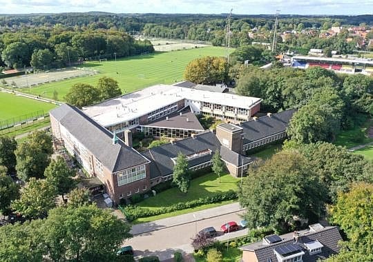 gymnasium felisenum vanuit de lucht